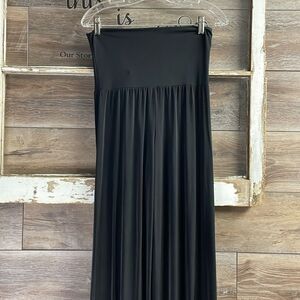J Ladies High Fild Over Waist Wide Flare Leg  Plazzo Pants, Size Medium, Black